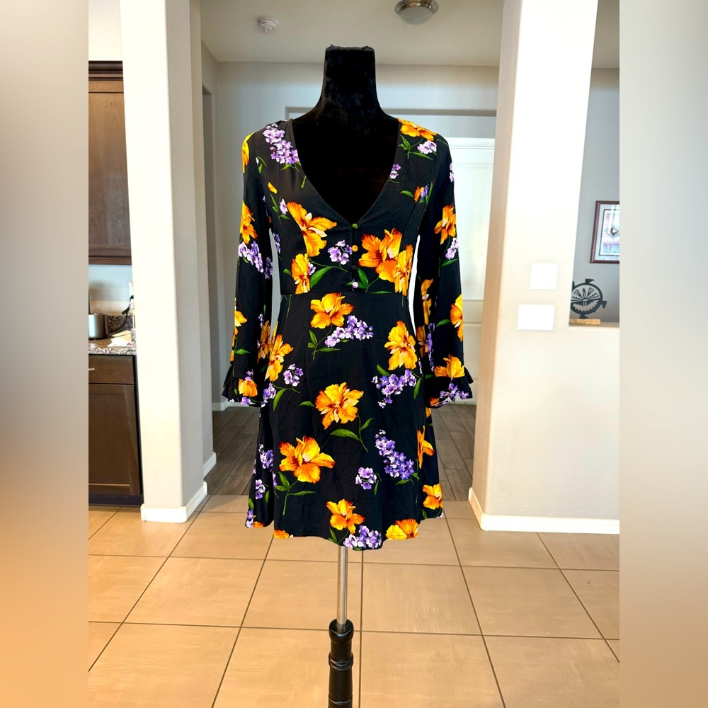 Forever 21 Floral Cocktail Dress size S